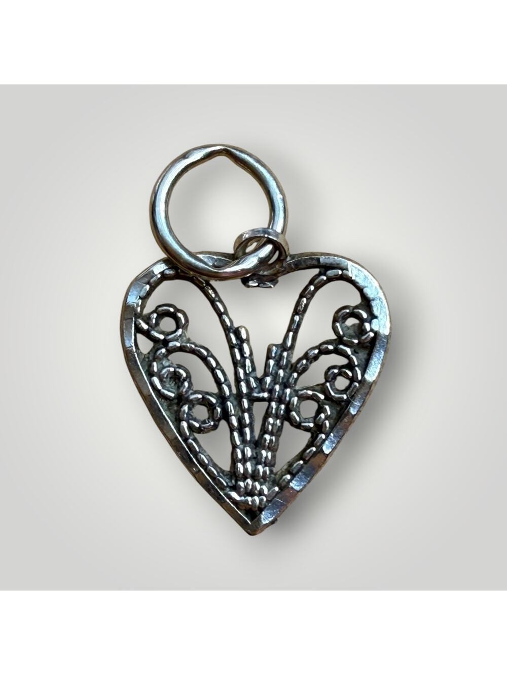 Vintage SARO 14K Gold Filigree Heart Charm Pendant 0.6g